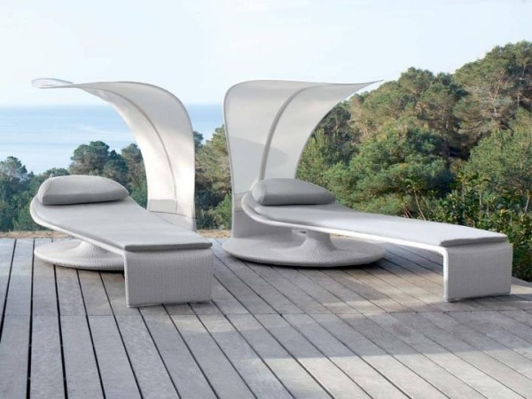 ratanový záhradný nábytok moderný