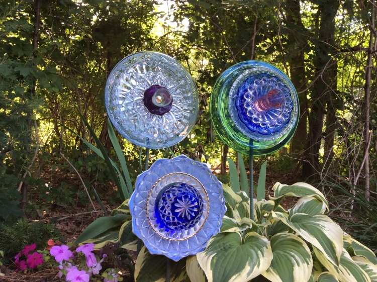 garden-plug-do-it-yourself-glass-plate-white-blue