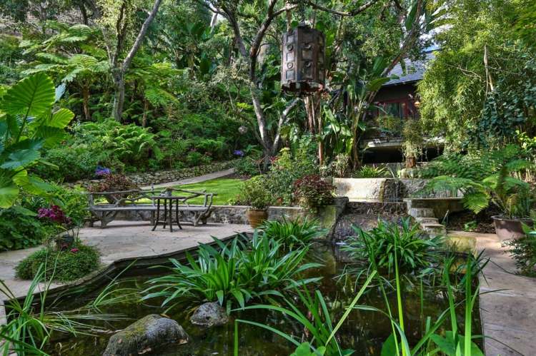 Vytvorte záhradné jazierko exotická atmosféra-terasa-kameň