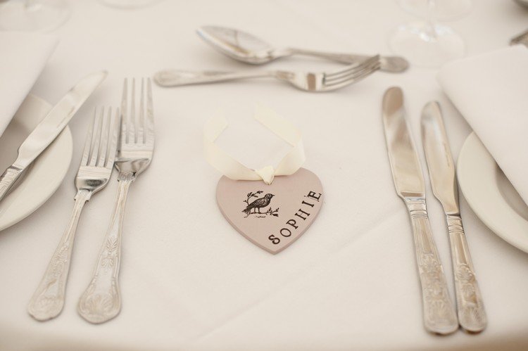láskavosť-svadba-personalizovaná-menovka-srdca
