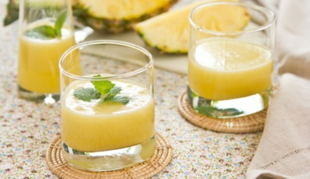 Ananásová ozdoba Frappé Brunnerkresse Diéta-členenie-ananás-frappé