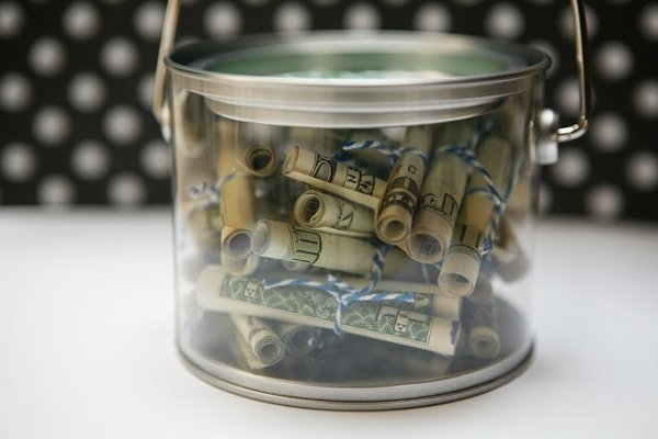 peniaze-darčeky-na-Vianoce-drotár-gél-zmenky-rolky