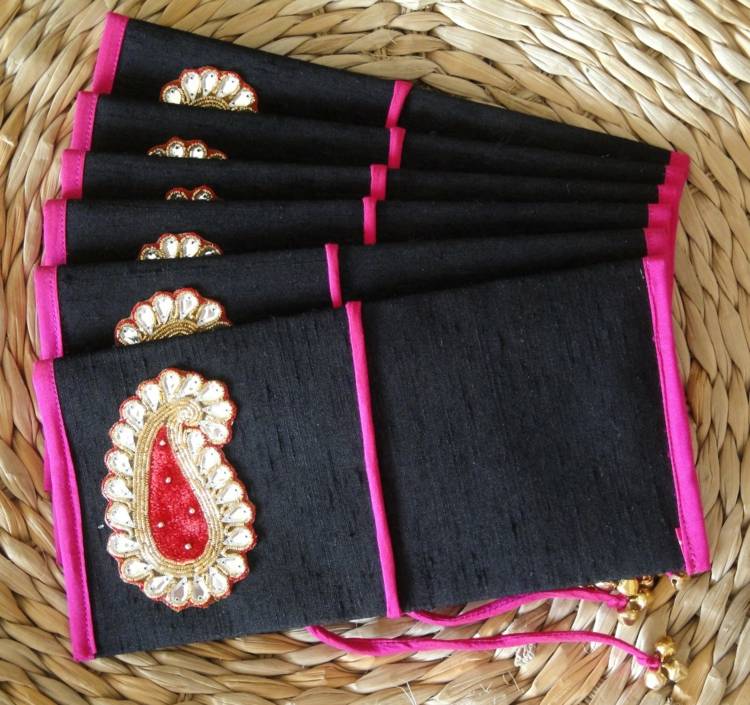 Peňažné darčeky na svadbu s vlastnoručne vyrobenou kartou Výroba obálok