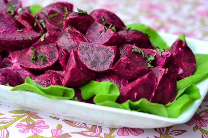 cviklový šalát zeleninový listový šalátový tanier