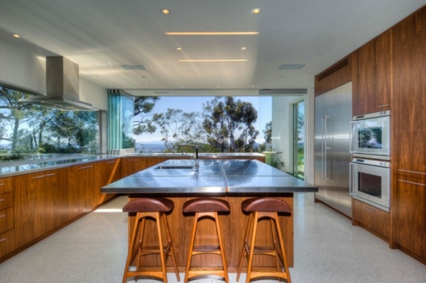 kuchynská linka s dreveným obkladom kuchynská linka s dreveným obkladom