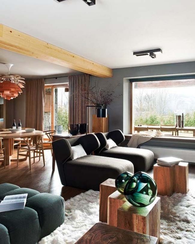 teplo zima obývacia izba huňatý koberec stolíky z bieleho dreva teplý obývacia izba huňatý koberec biele drevené stolíky