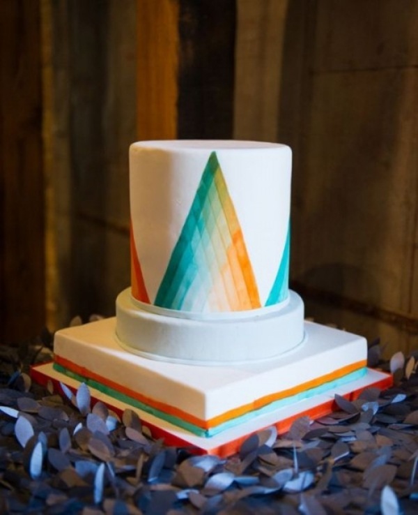 Svadobná torta neobvykle veľkej pyramídy Svadobná torta-neobvykle-veľká-pyramída-žlto-modrá