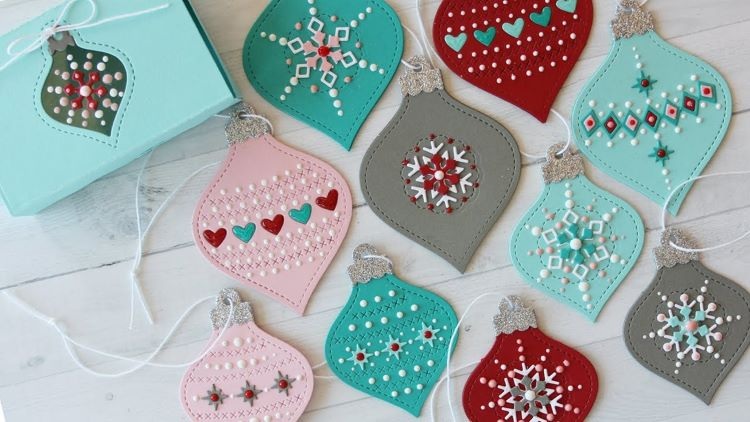 Šitie kožených darčekových visačiek podľa vianočných pokynov