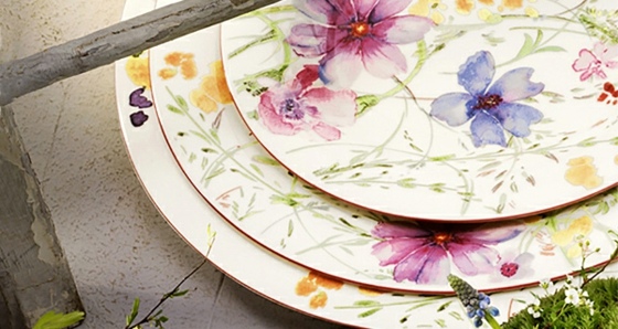 Sada riadu so svadobným darom s kvetinovým vzorom skvelé svadobné darčeky od Villeroya a Bocha