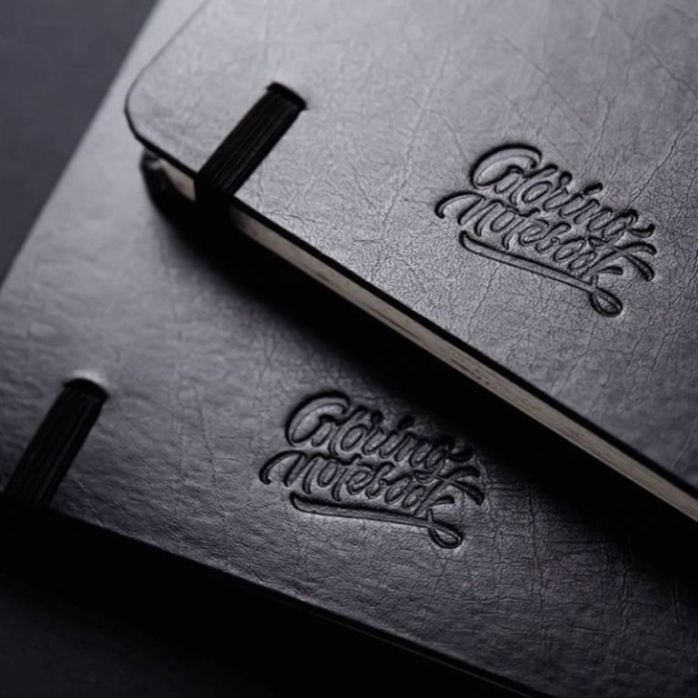 Tip na darček pre priateľa-notebook-obal-obal-koža-čierna