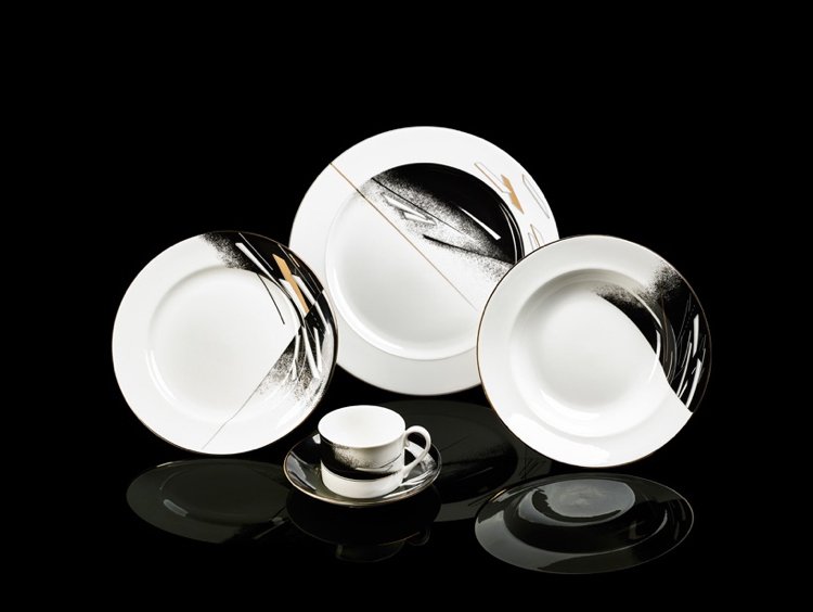 Sada riadu s čiernobielymi grafickými ilustráciami sada riadu-zaha-hadid-porcelánový tanier-šálka-čierno-biela