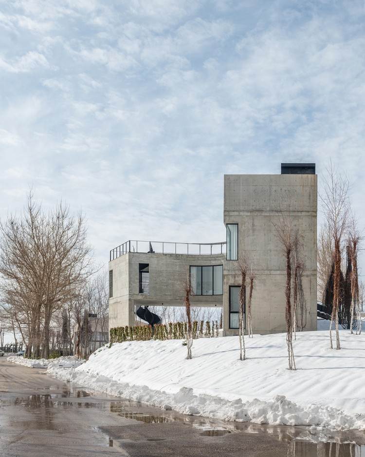 Rekreačný dom zakrivený betónový dom v lyžiarskom stredisku