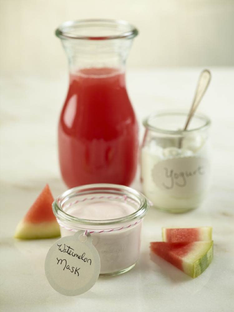 diy maska na tvár s vodným melónom a pružnou pokožkou