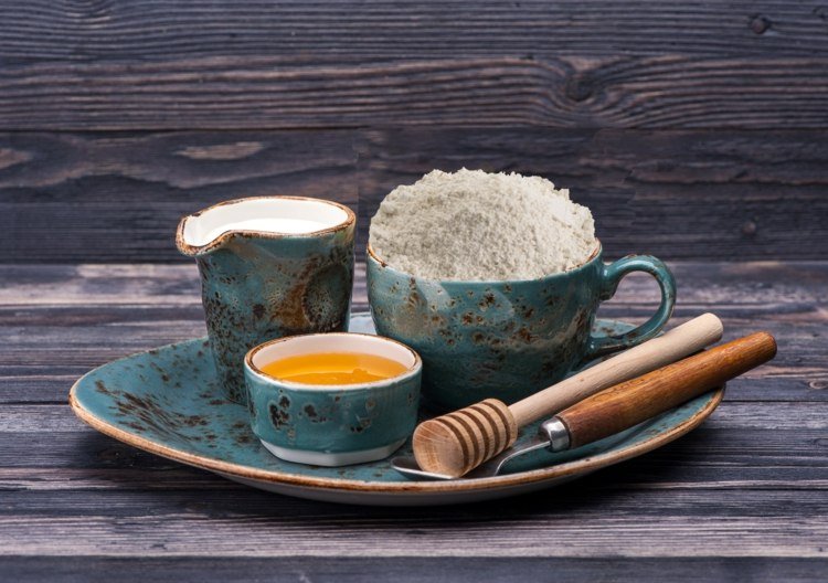 urobte si masku na tvár suchá pokožka hojivá hlina med kokosové mlieko