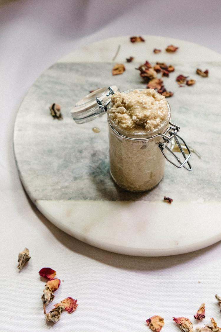 Vlhká maska na tvár urobte z agáve ovsené vločky 2 zložky