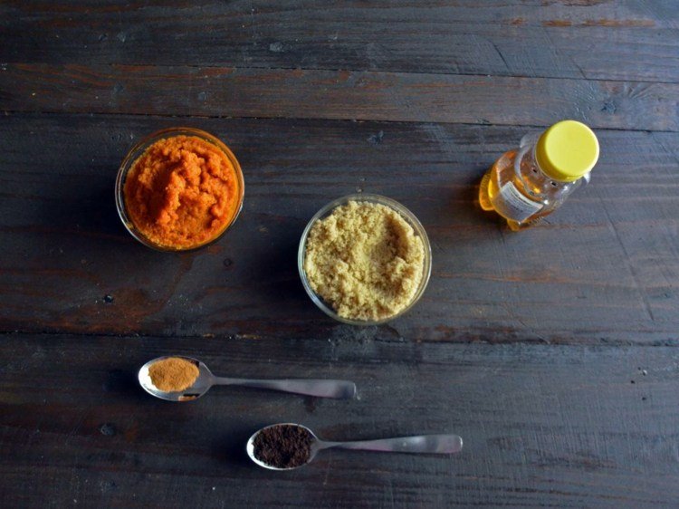 šupka masky na tvár urobte si z tekvicovej kávy hnedý cukor