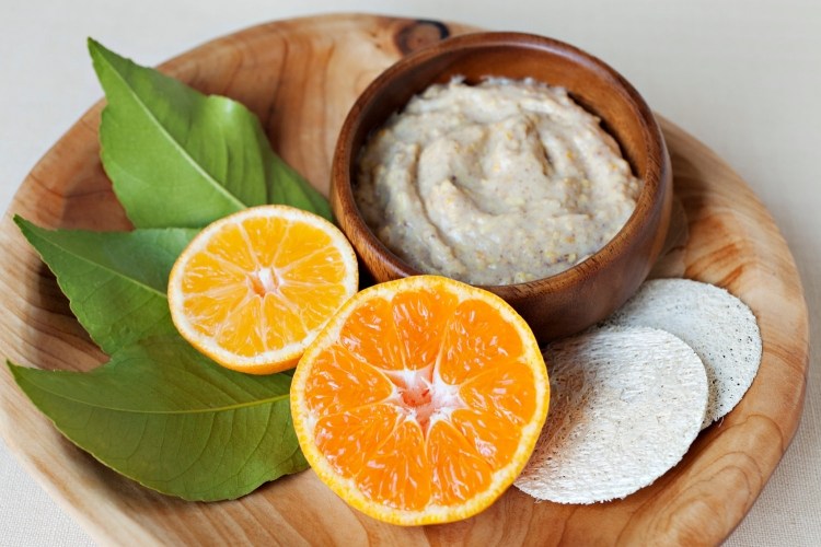 Recept na čistenie tváre s pomarančmi, jogurtom a ovsenými vločkami Vytvorte si vlastný recept na peeling na tvár-pomaranč-jogurt-ovsené vločky