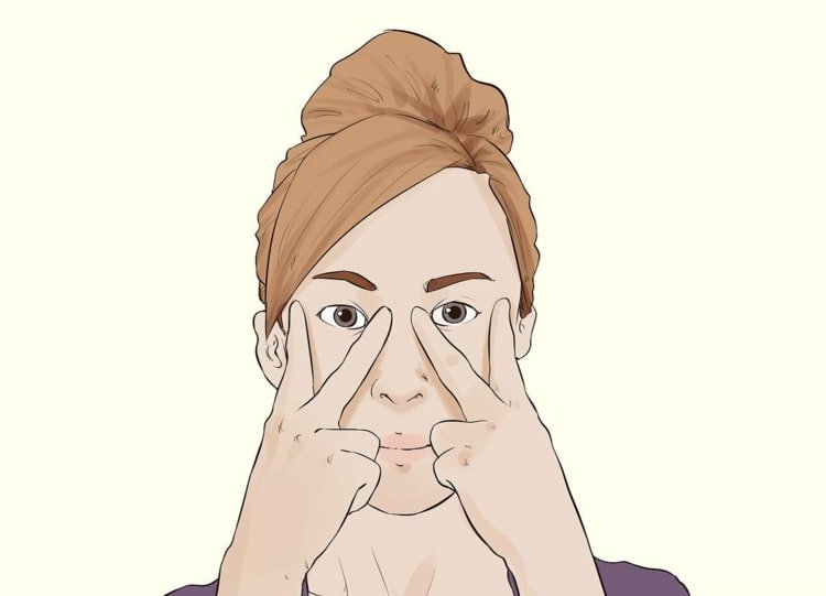 Zredukujte vranové nohy jednoduchým školením tváre