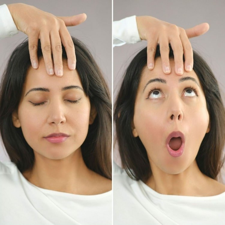 Pôsobte proti unaveným očiam osviežujúcimi cvičeniami naťahovania