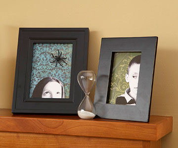 halloweenská dekorácia detské drotárske rámy na obrázky čiernobiele fotografie sa točia