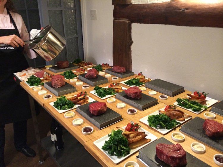 Varenie na Vianoce - príprava chutných hlavných jedál pre hostí Zdravé Vianoce chutné recepty na grilovanie gril z lávového kameňa