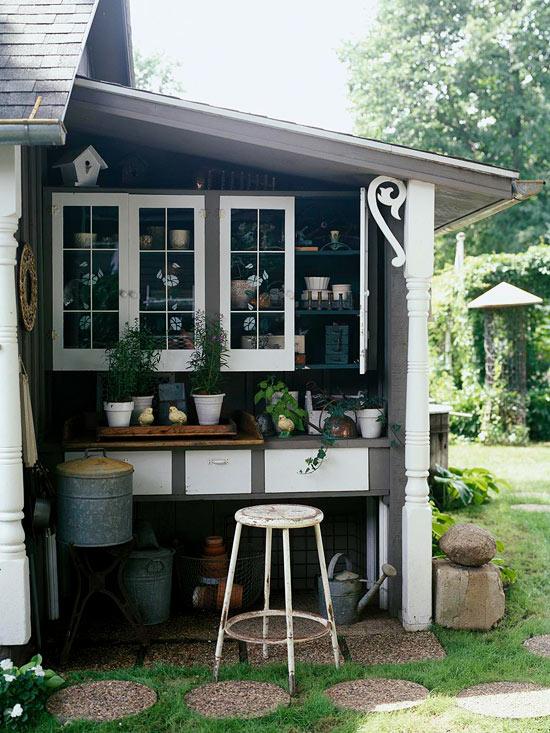 Záhradný úložný priestor formou bufetu