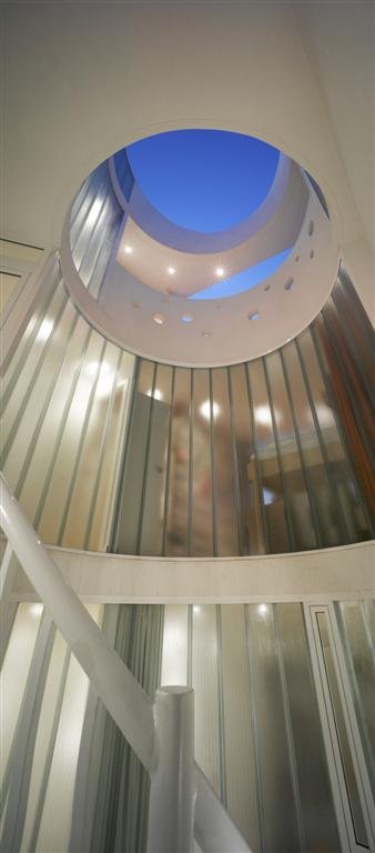 strecha moderného vinutého domu špirálový dizajn domu - presklená strecha