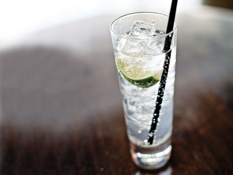 Recept na gin a tonikum, koktail highball