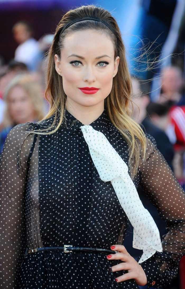 Účesy-nápady-nevesta-svadobní-hostia-olivia-wilde-čelenka-diskrétne-pútavé