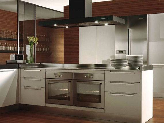 moderná kuchyňa - kontrastná nerezová oceľ salvarani moderná-kuchyňa-kontrast-nehrdzavejúca oceľ-drevo-salvarani