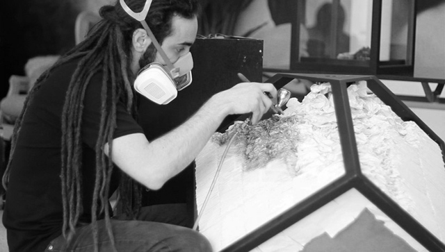 Ochranná maska-palivo-sprej-papier-poznámky