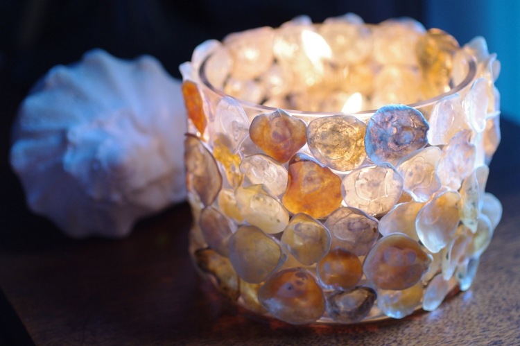 sklenený držiak na čajovú sviečku-leto-mušle-reťazec