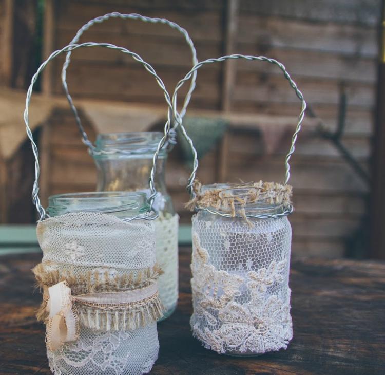 sklenený držiak na čajovú sviečku-urob si sám-drotár-hrot-biele-sklenené-tégliky-drôtené-visiace