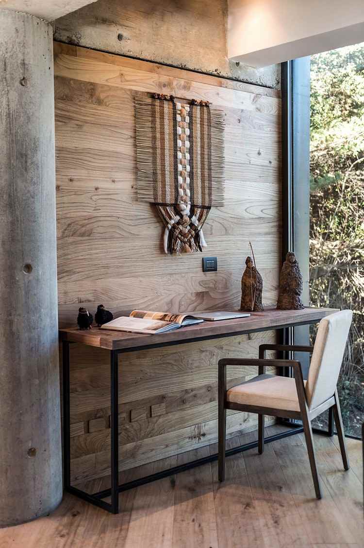 interiérový dizajn kombinovaný sklo-betón-drevo