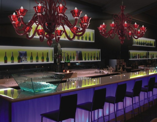 Osvetlenie baru voltolina zo skleneného a krištáľového lustra Sklo a krištáľový luster-voltolina-bar-osvetlenie