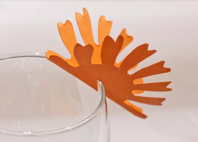 sklenená fixka-urob si sám-drotár-papier-slnko-sklenený okraj