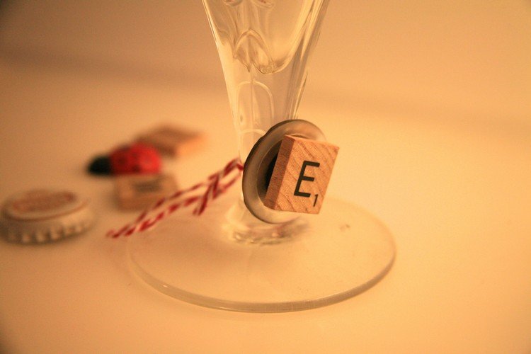 sklenená fixka-urob si sám-drotár-scrabble-písmena