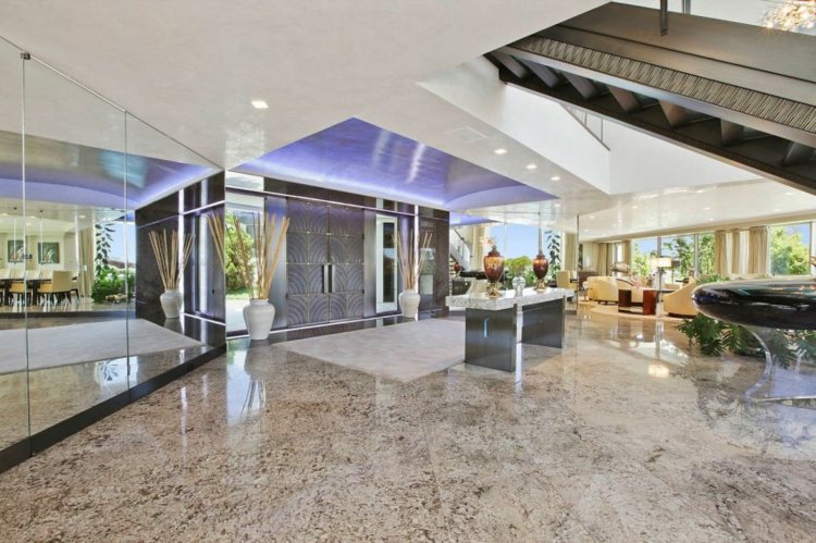 Posuvné sklá do kúpeľne presklená mramorová vaňa