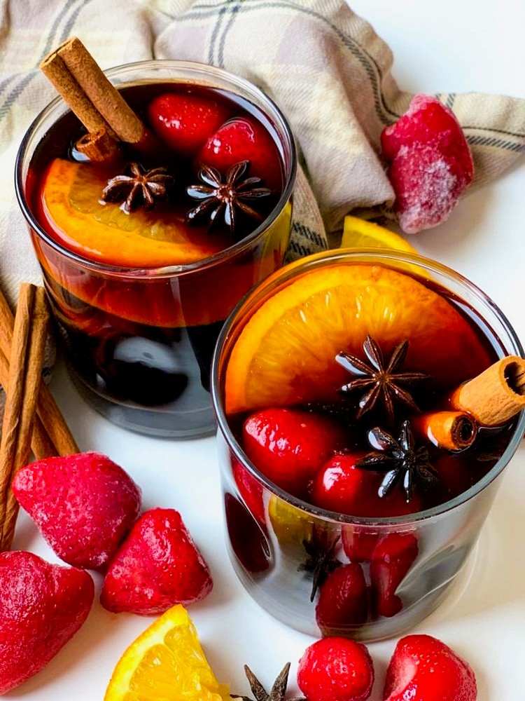 Zimný punč recepty teplých koktailov, ktoré víno použiť na varené víno