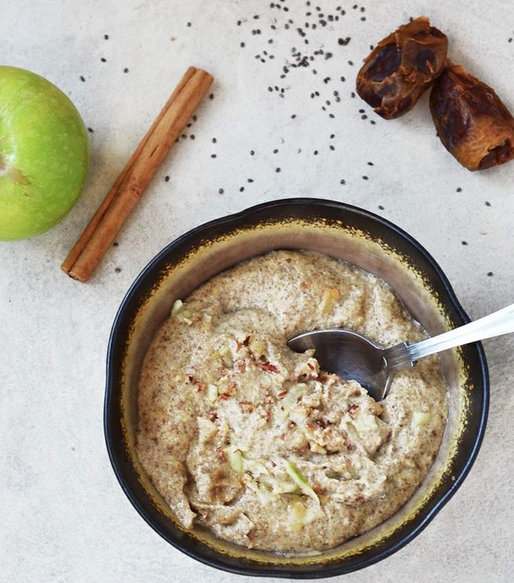 Jablkové a chia semienka - raňajky na zimné mesiace Jablková kaša chia semienka lahodné recepty dezerty