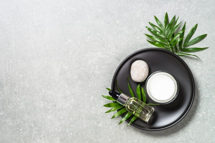 Kyselina hyalurónová v kombinácii s glycerínom pre optimálnu starostlivosť o tvár