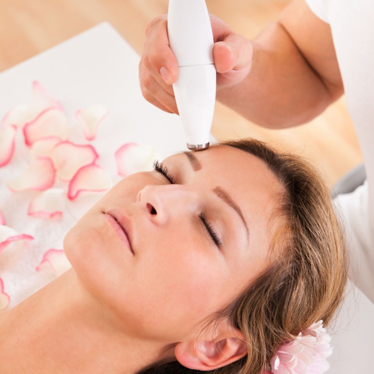 Kyselina glykolová peeling hlboko prenikajúca pokožka tváre