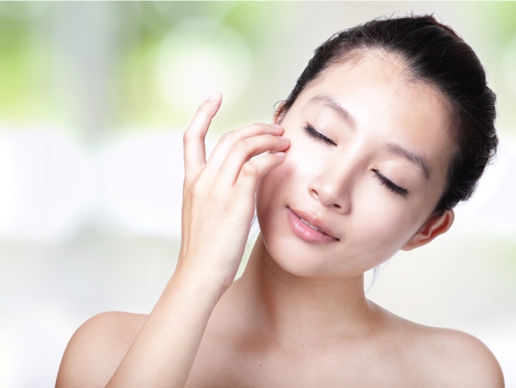 Chemicky odstráňte peeling kyseliny glykolovej bez vrások