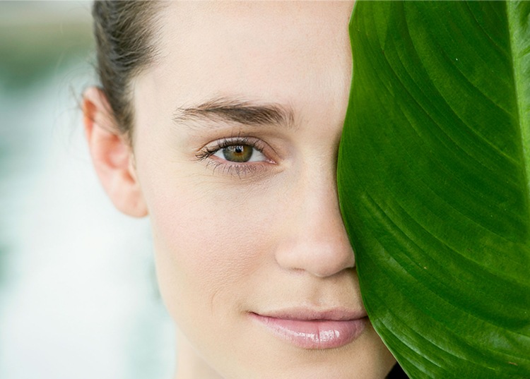 Peelingy kyseliny glykolovej kombinujú prírodné extrakty