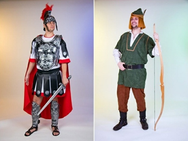 Čas v Mardi Gras si užívajte v pánskych rytierskych kostýmoch Muži obliekajú kostýmy rytiera Robina Hooda