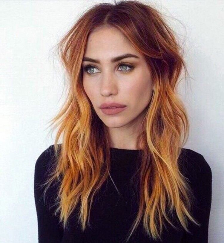 Medený zlatý blond balayage trend farieb vlasov