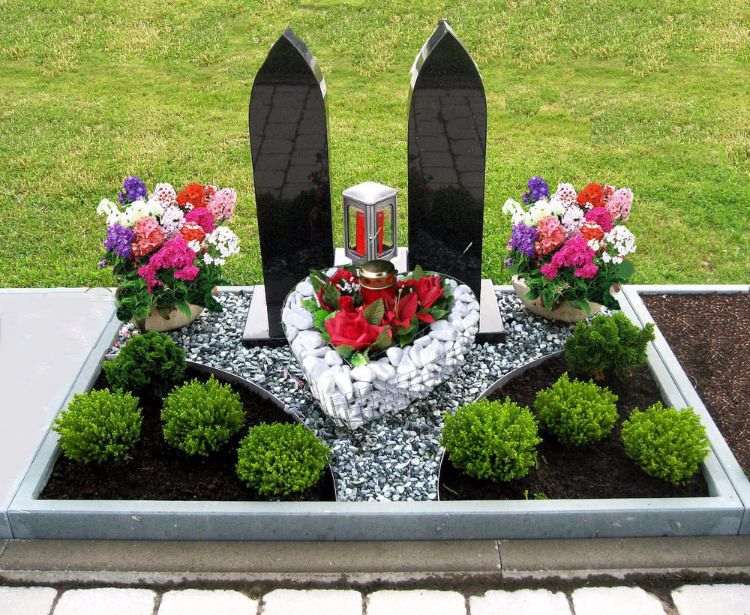 sadenie hrobov-na jeseň-nápady-zodpovedajúce-kvety-rastliny-ruže-ľalie