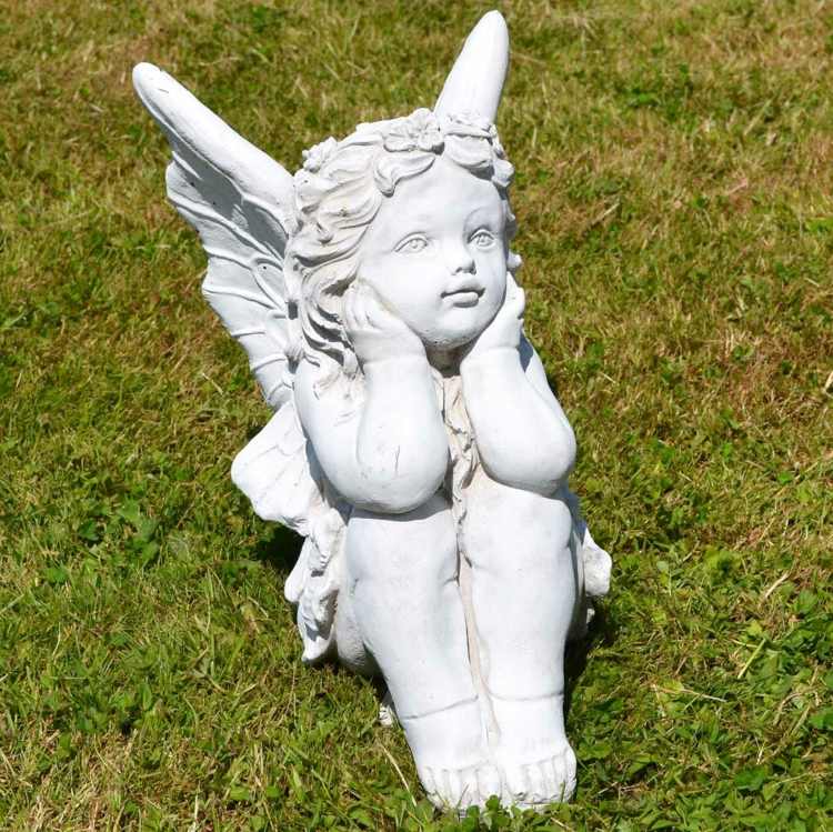 Pri návrhu hrobky sa veľmi často používajú anjeli hrob-design-hrob-ozdoby-cintorin-anjeli-sediaci-hlava-ruky