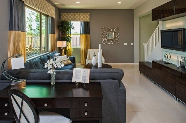 obývačka-sivá-žltá-čierna-nábytok-tmavé-drevo-sivá-rohová sedačka