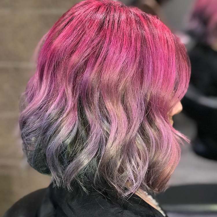 Ombre bob od ružového po šedý gradient